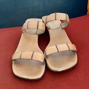 Leather Cole Haan 2 inch Heels size 8